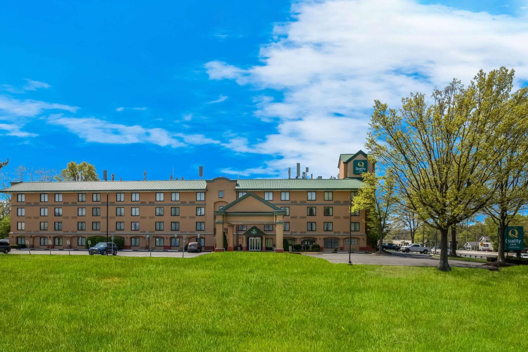 Quality Inn Near Princeton Lawrence Exterior photo